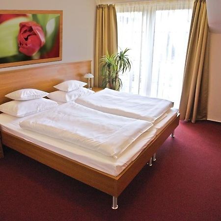 Hotel Promedicum Panzio Veszprém Zewnętrze zdjęcie